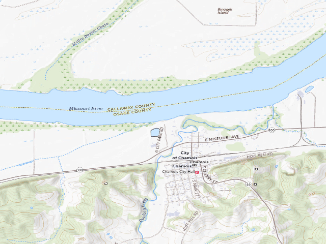 USGS topographic map of Chamois Access