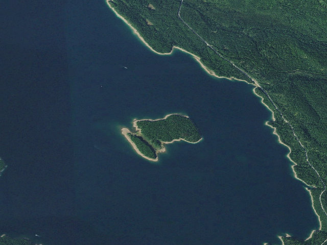 Aerial image of Elk Island Campground