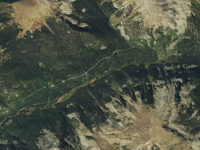 Aerial image of Middle Quartz Creek Campground