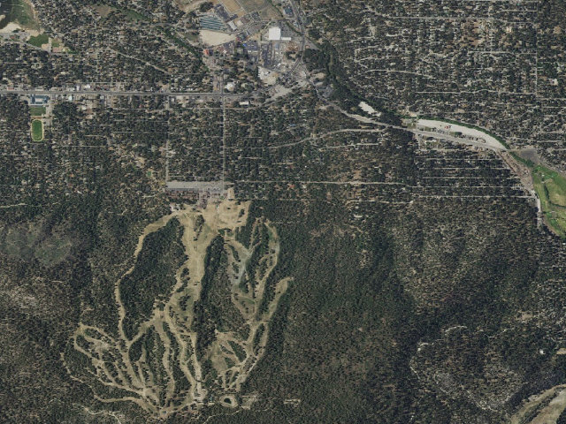Aerial image of Pineknot Campground