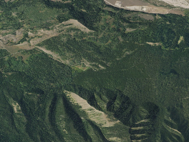 Aerial image of Toppings Spread 26
