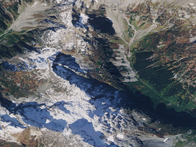 Aerial image of Yang Yang Lakes Camp